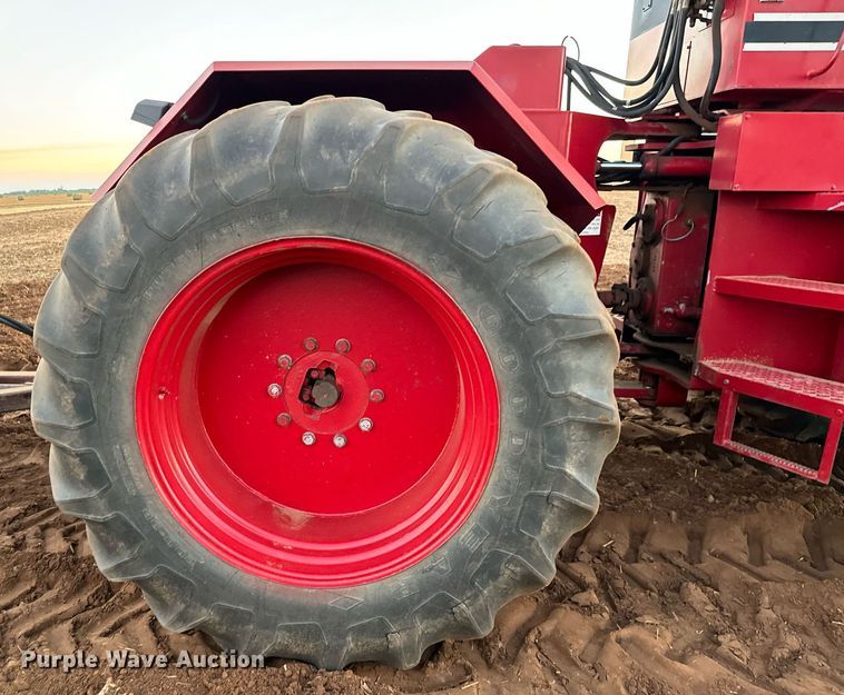 image for item GG9840 1980 International 4586  4WD tractor