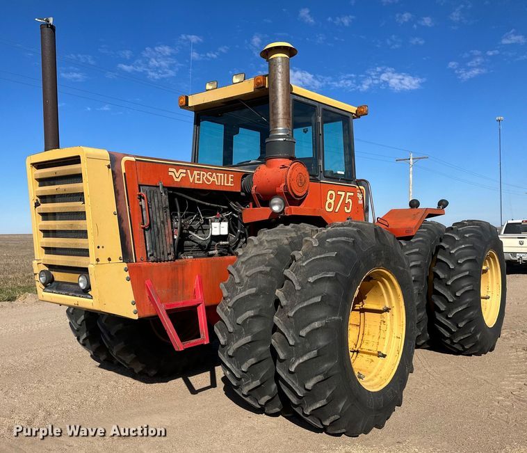 image for item IU9070 Versatile 875  4WD tractor