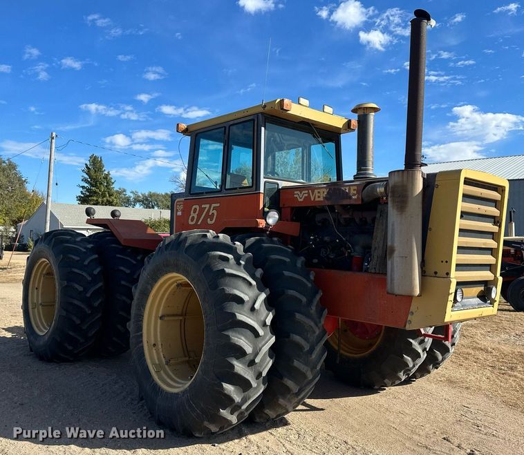 image for item IU9070 Versatile 875  4WD tractor