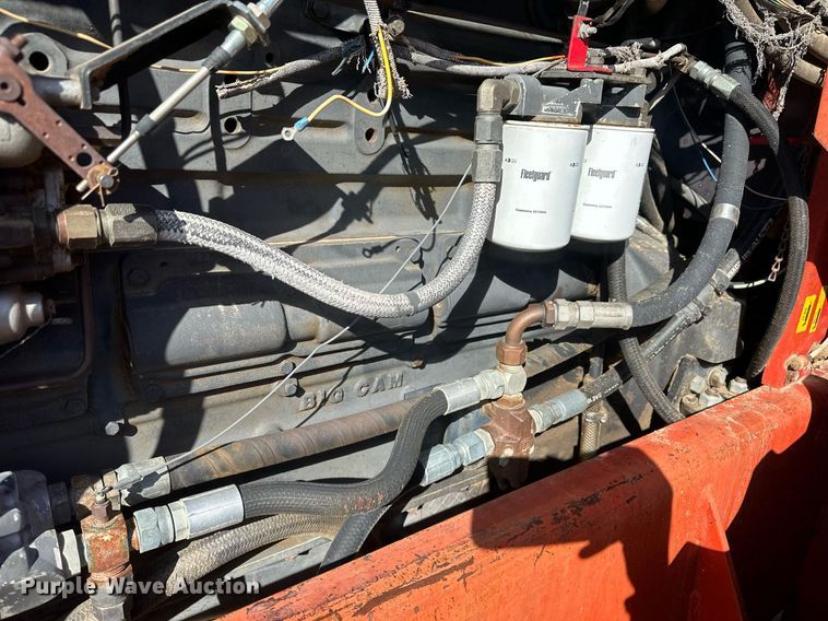 image for item IU9070 Versatile 875  4WD tractor