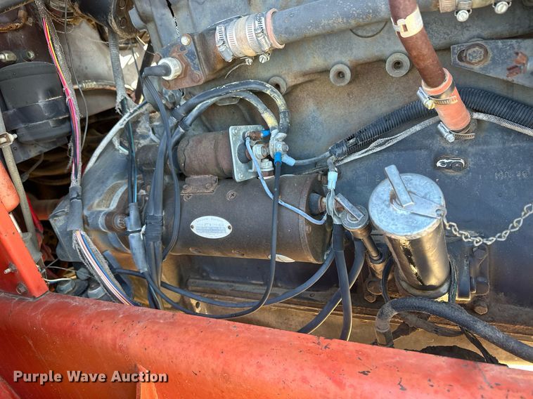 image for item IU9070 Versatile 875  4WD tractor