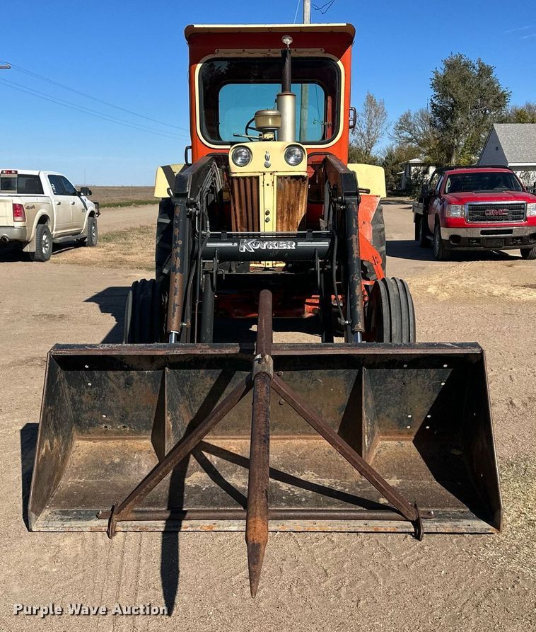 image for item IU9071 Case 932  tractor