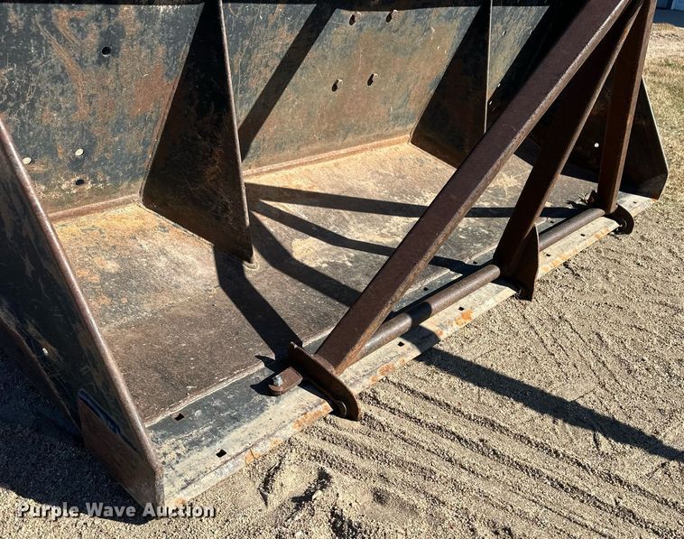 image for item IU9071 Case 932  tractor