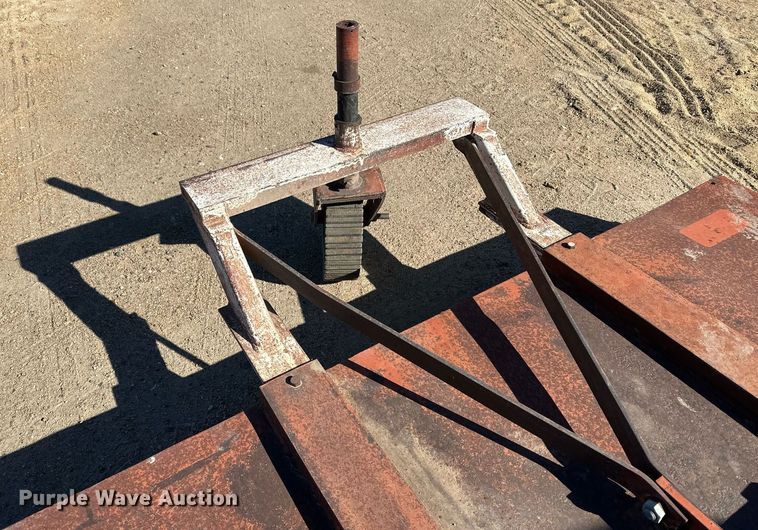 image for item IU9071 Case 932  tractor