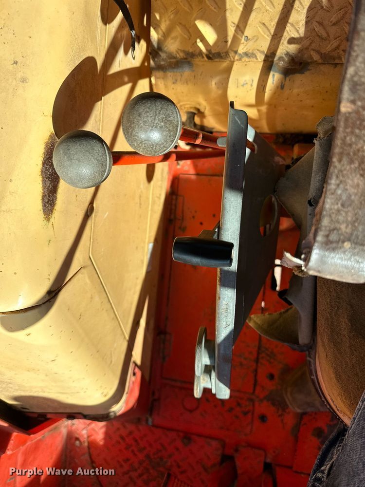 image for item IU9071 Case 932  tractor