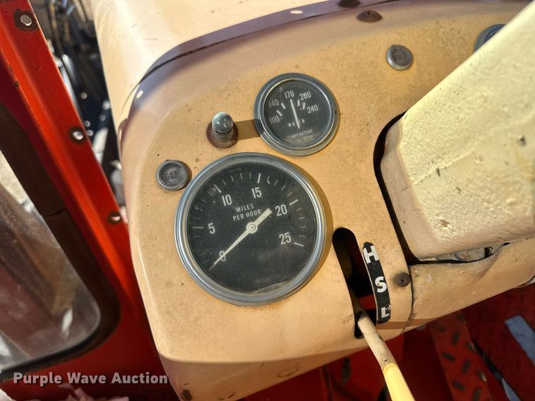 image for item IU9071 Case 932  tractor