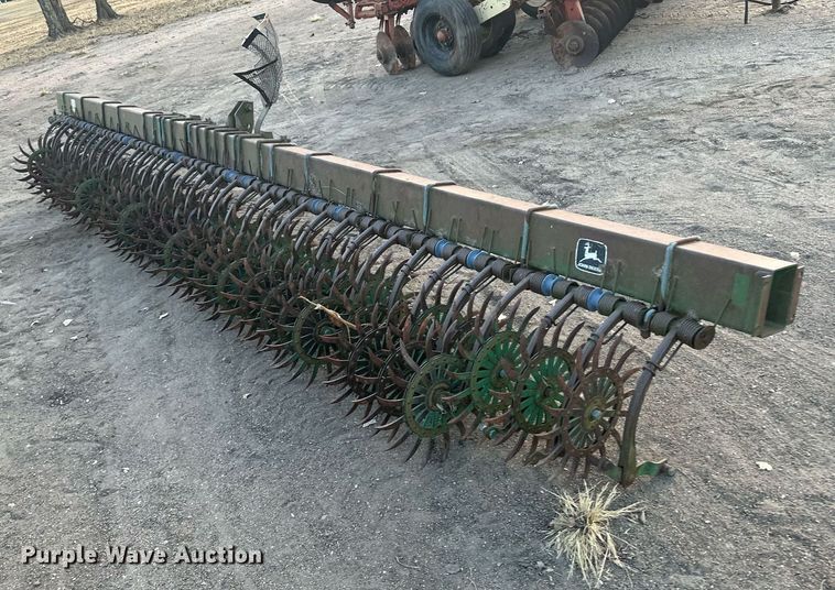 image for item IU9153 John Deere 400  rotary hoe