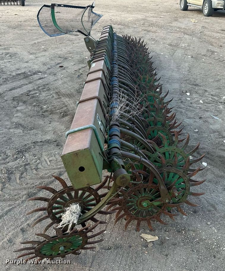 image for item IU9153 John Deere 400  rotary hoe