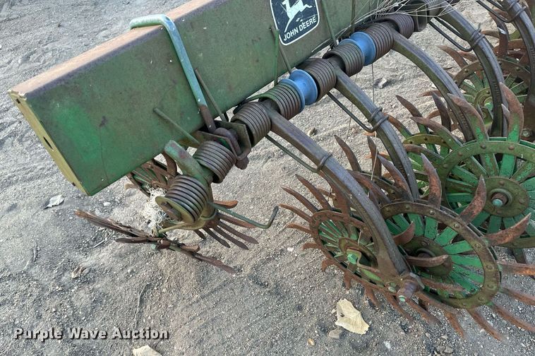 image for item IU9153 John Deere 400  rotary hoe