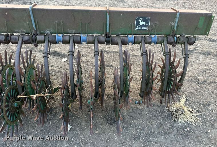 image for item IU9153 John Deere 400  rotary hoe