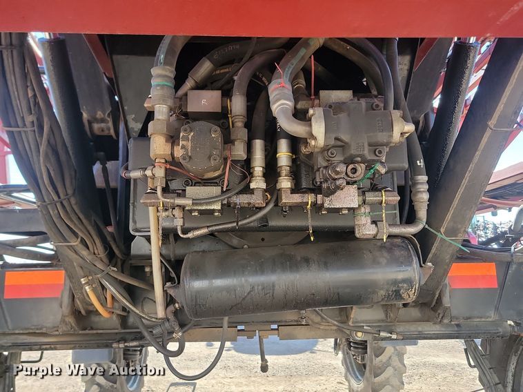 image for item JG9644 2010 Case IH Patriot 3330  sprayer