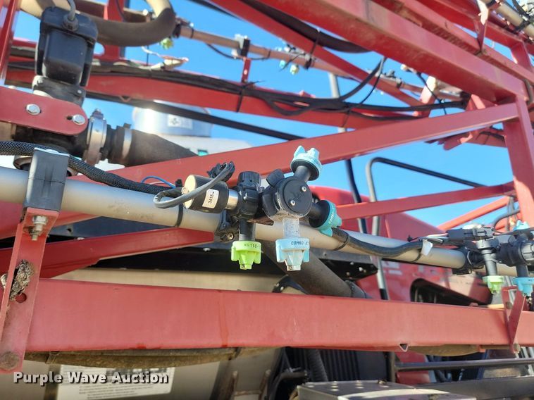 image for item JG9644 2010 Case IH Patriot 3330  sprayer