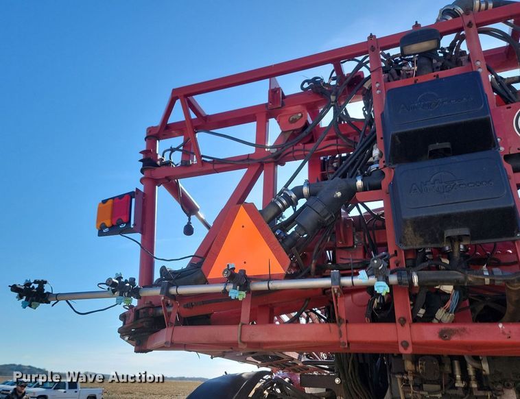 image for item JG9644 2010 Case IH Patriot 3330  sprayer