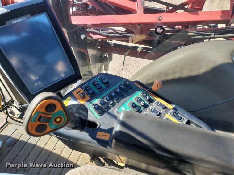 image for item JG9644 2010 Case IH Patriot 3330  sprayer