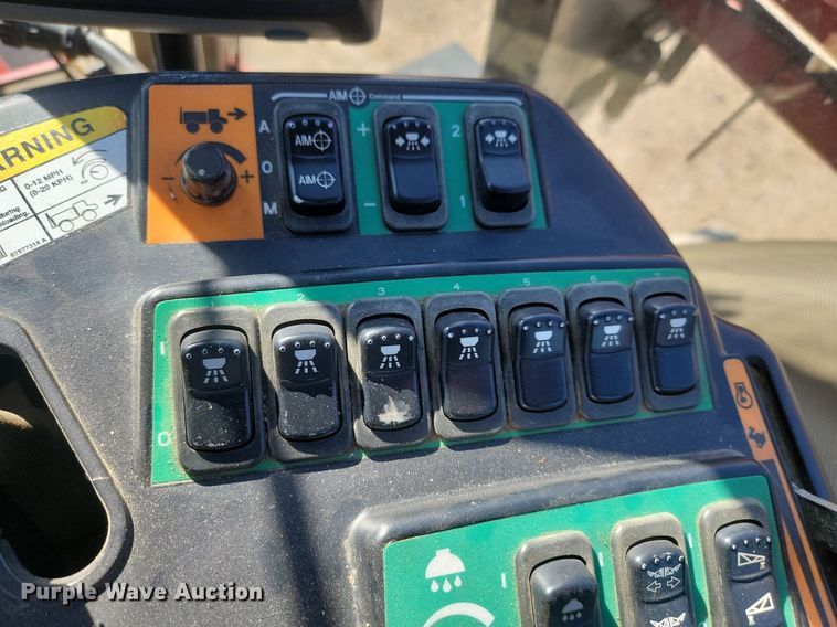 image for item JG9644 2010 Case IH Patriot 3330  sprayer