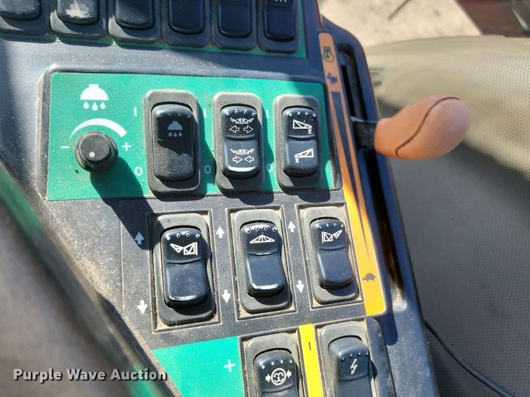 image for item JG9644 2010 Case IH Patriot 3330  sprayer