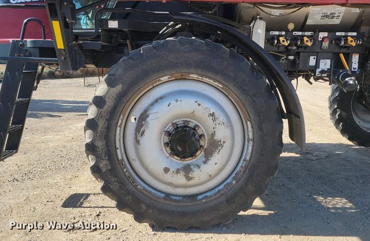 image for item JG9644 2010 Case IH Patriot 3330  sprayer