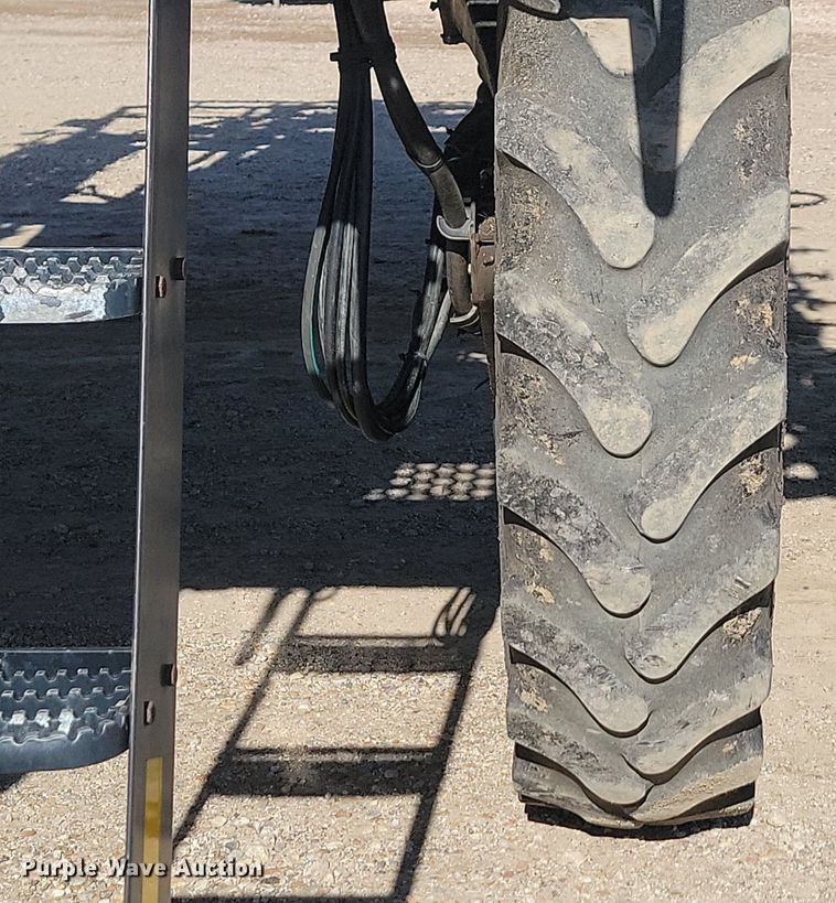 image for item JG9644 2010 Case IH Patriot 3330  sprayer