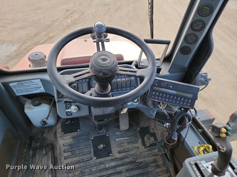 image for item JG9645 2004 Case Patriot SPX3200  applicator