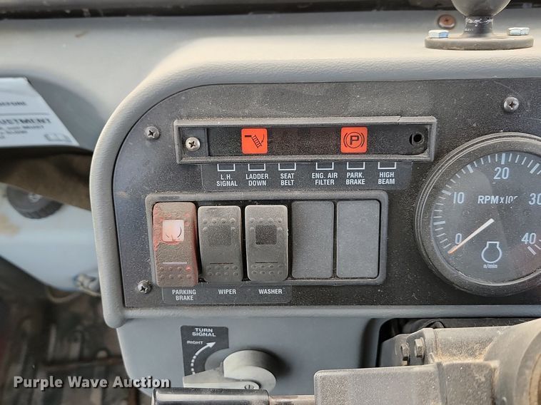 image for item JG9645 2004 Case Patriot SPX3200  applicator