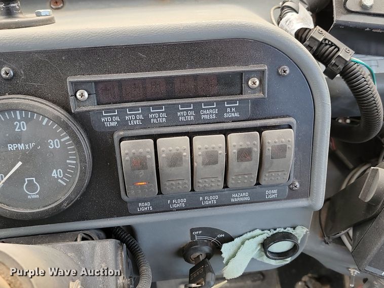 image for item JG9645 2004 Case Patriot SPX3200  applicator