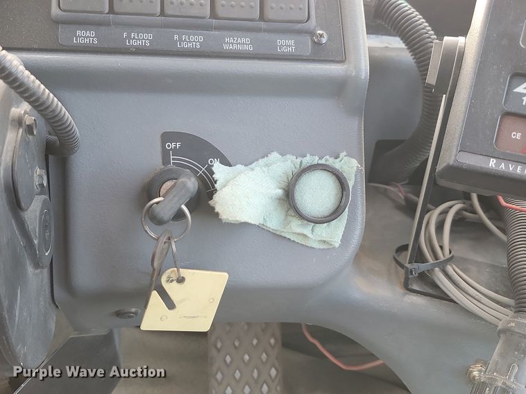 image for item JG9645 2004 Case Patriot SPX3200  applicator