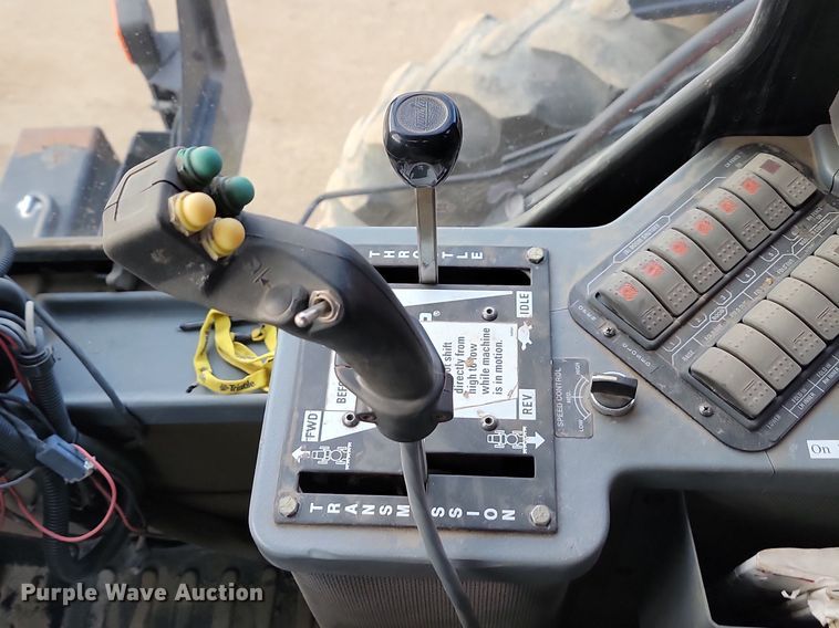 image for item JG9645 2004 Case Patriot SPX3200  applicator