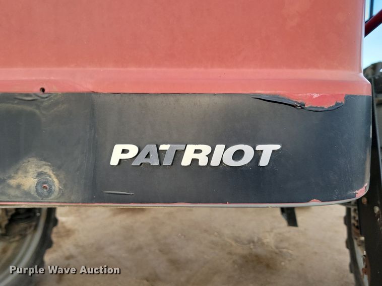 image for item JG9645 2004 Case Patriot SPX3200  applicator