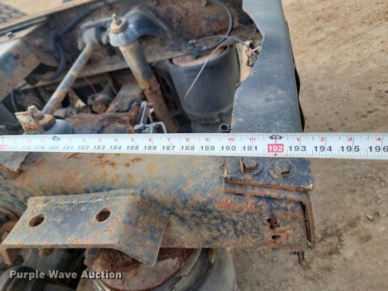 image for item JG9646 2000 Peterbuilt 377  truck cab and chassis