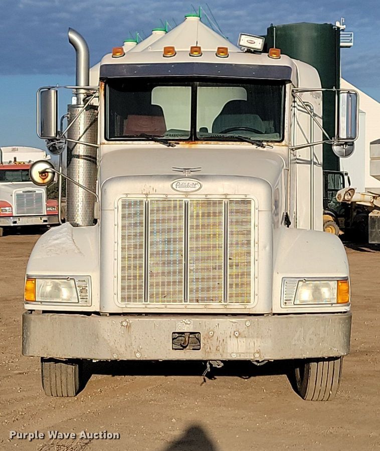 image for item JG9647 1998 Peterbuilt 377  truck cab and chassis