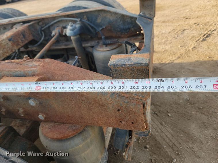 image for item JG9647 1998 Peterbuilt 377  truck cab and chassis