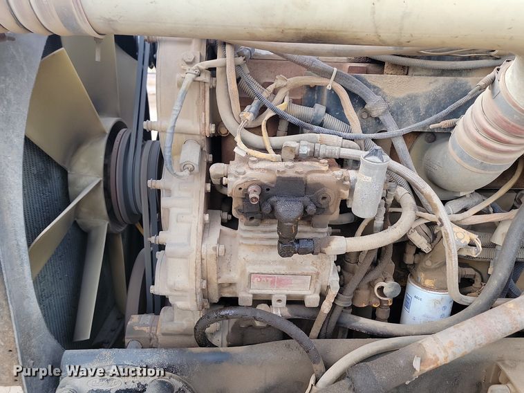 image for item JG9647 1998 Peterbuilt 377  truck cab and chassis