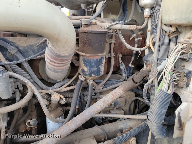 image for item JG9647 1998 Peterbuilt 377  truck cab and chassis