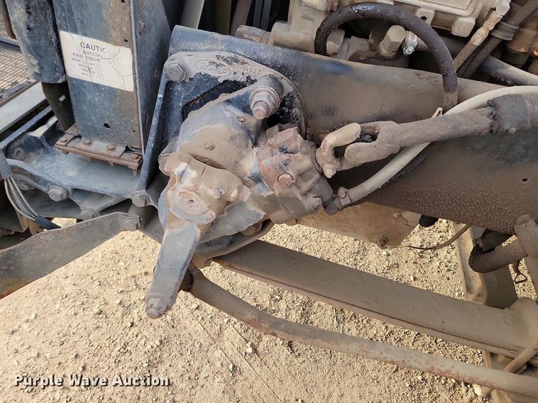 image for item JG9647 1998 Peterbuilt 377  truck cab and chassis