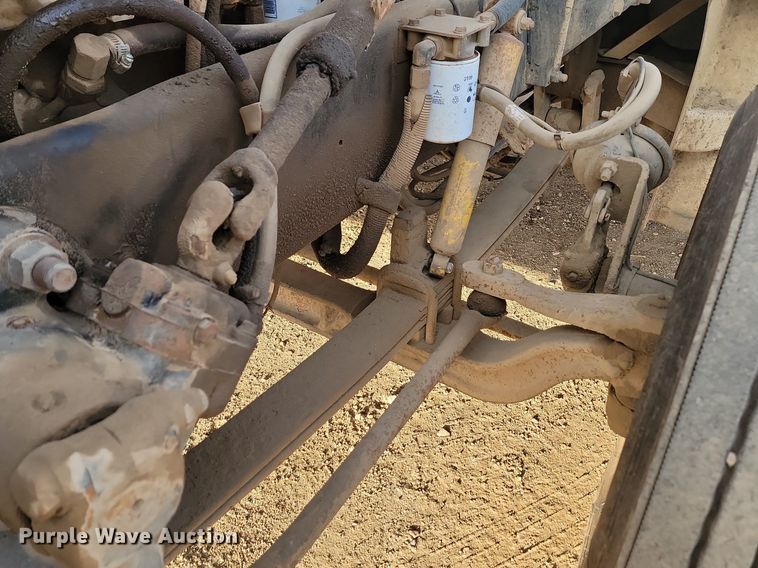 image for item JG9647 1998 Peterbuilt 377  truck cab and chassis