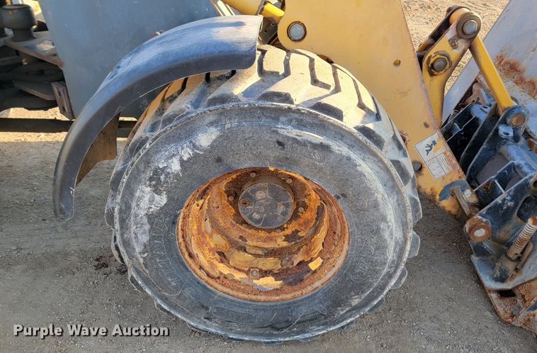 image for item JG9648 2011 Gehl AL540  wheel loader