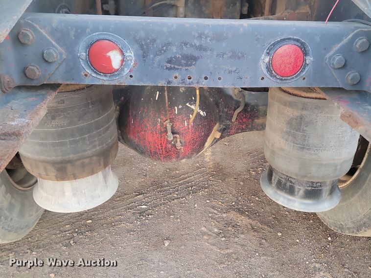 image for item JG9649 1994 Freightliner  fertilizer delivery truck