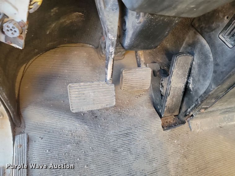 image for item JG9649 1994 Freightliner  fertilizer delivery truck