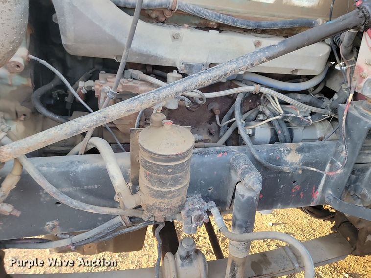 image for item JG9649 1994 Freightliner  fertilizer delivery truck