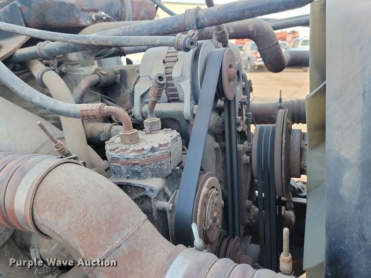 image for item JG9649 1994 Freightliner  fertilizer delivery truck