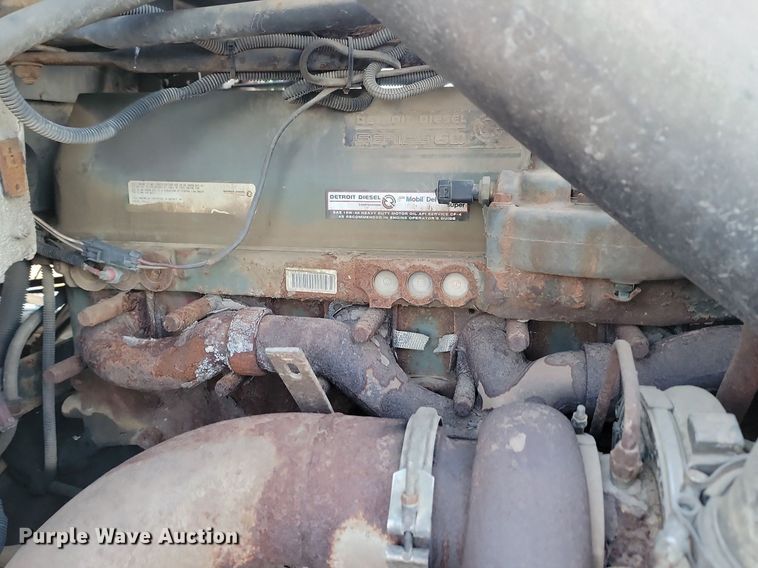 image for item JG9649 1994 Freightliner  fertilizer delivery truck