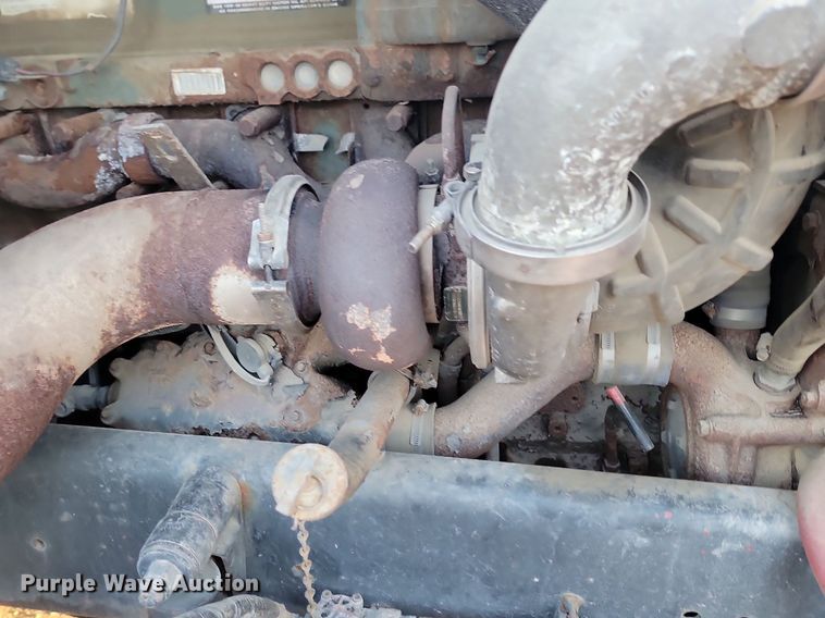 image for item JG9649 1994 Freightliner  fertilizer delivery truck