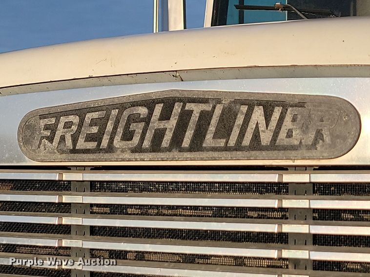 image for item JG9649 1994 Freightliner  fertilizer delivery truck