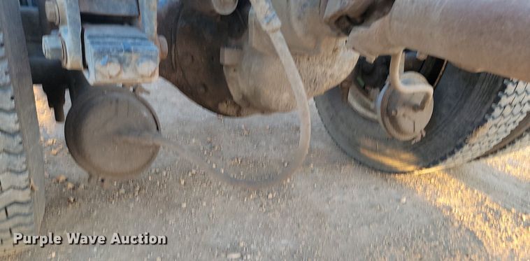 image for item JG9650 1988 Freightliner MB80  truck cab and chassis