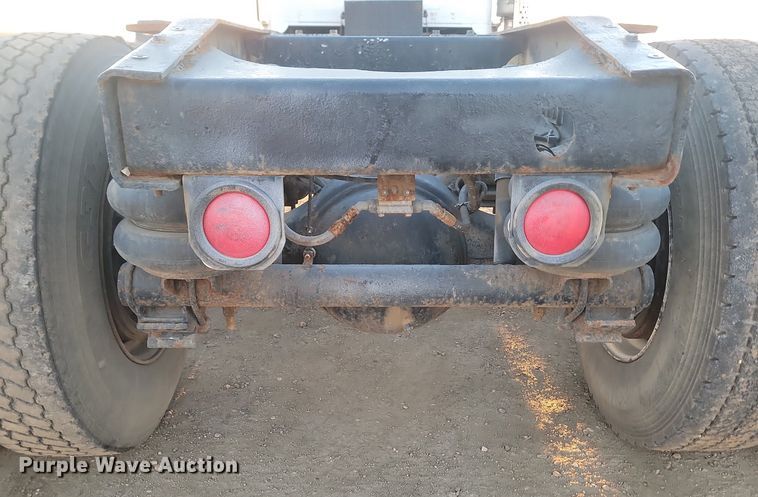 image for item JG9650 1988 Freightliner MB80  truck cab and chassis