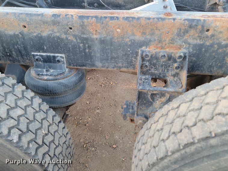 image for item JG9650 1988 Freightliner MB80  truck cab and chassis