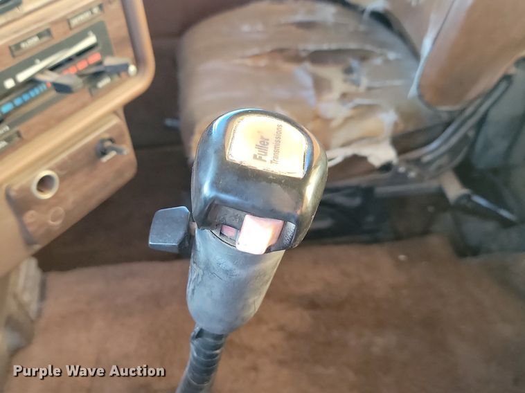 image for item JG9650 1988 Freightliner MB80  truck cab and chassis