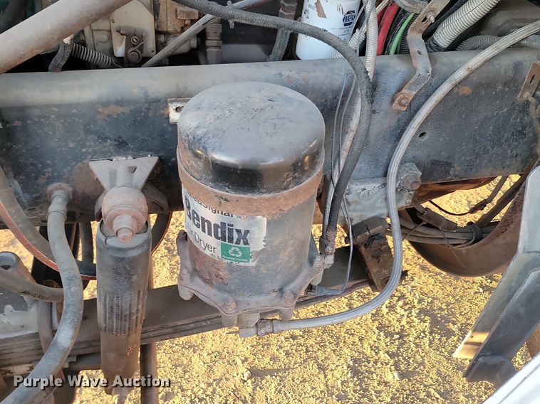 image for item JG9650 1988 Freightliner MB80  truck cab and chassis