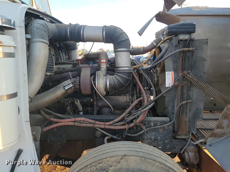 image for item JG9650 1988 Freightliner MB80  truck cab and chassis