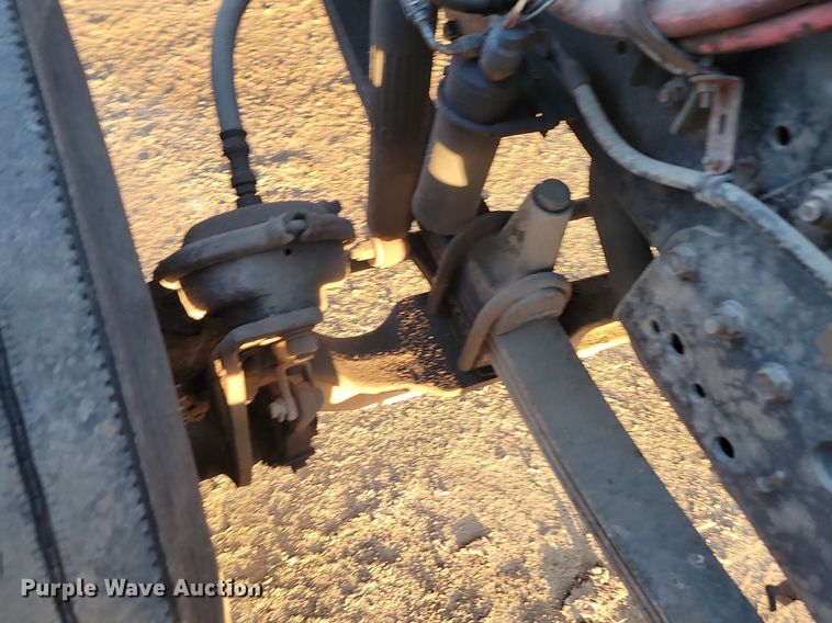 image for item JG9650 1988 Freightliner MB80  truck cab and chassis